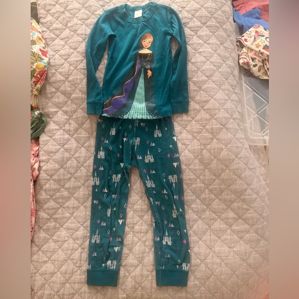 Hanna Andersson Girls Teal Frozen Anna Pajama Set